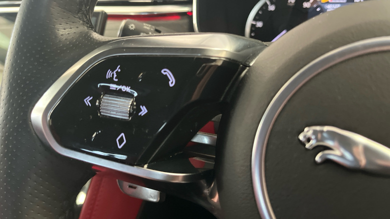 Jaguar F-Pace 2.0 D200 R-Dynamic Black 5dr Auto AWD Diesel Estate